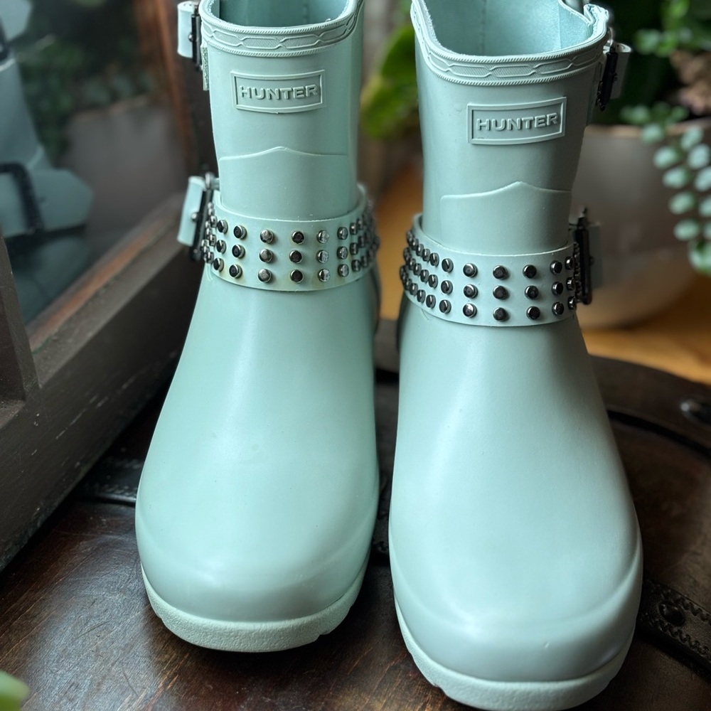 Hunter Refined Stud Ankle Boots - Picture 11 of 14